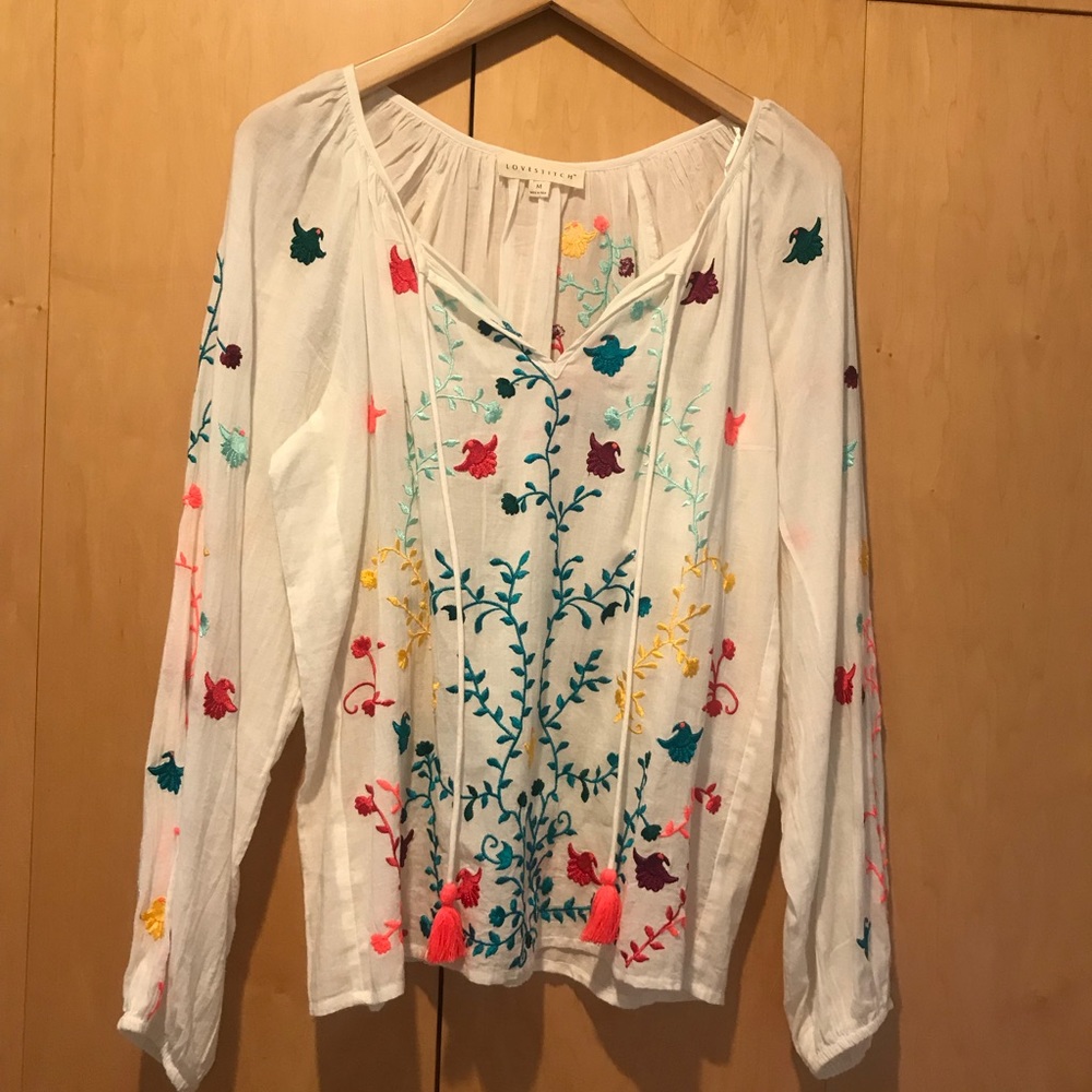 Lovestitch - size M white w/bright colors